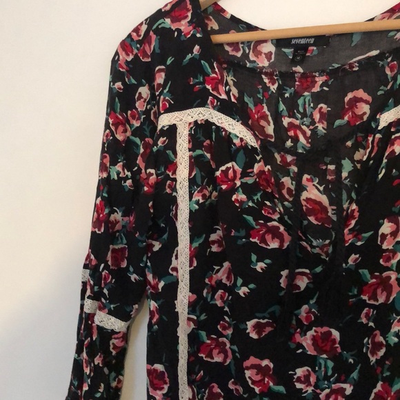 Floral tassel boho chic blouse - Picture 5 of 6